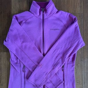 Patagonia R1, size medium, full zip jacket.